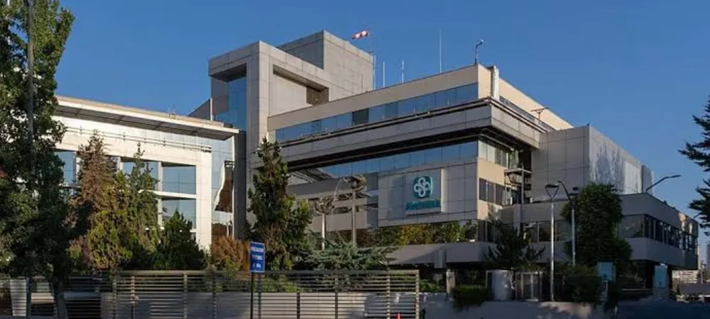 Edificio de Clínica Alemana en Vitacura